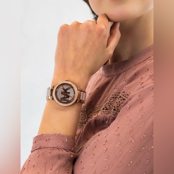 Michael Kors Rose Gold Crystal Watch Authentic - Picture 5 of 10